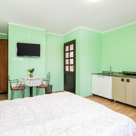 Cozy Apartment In Starigrad With House Sea View Luaran gambar
