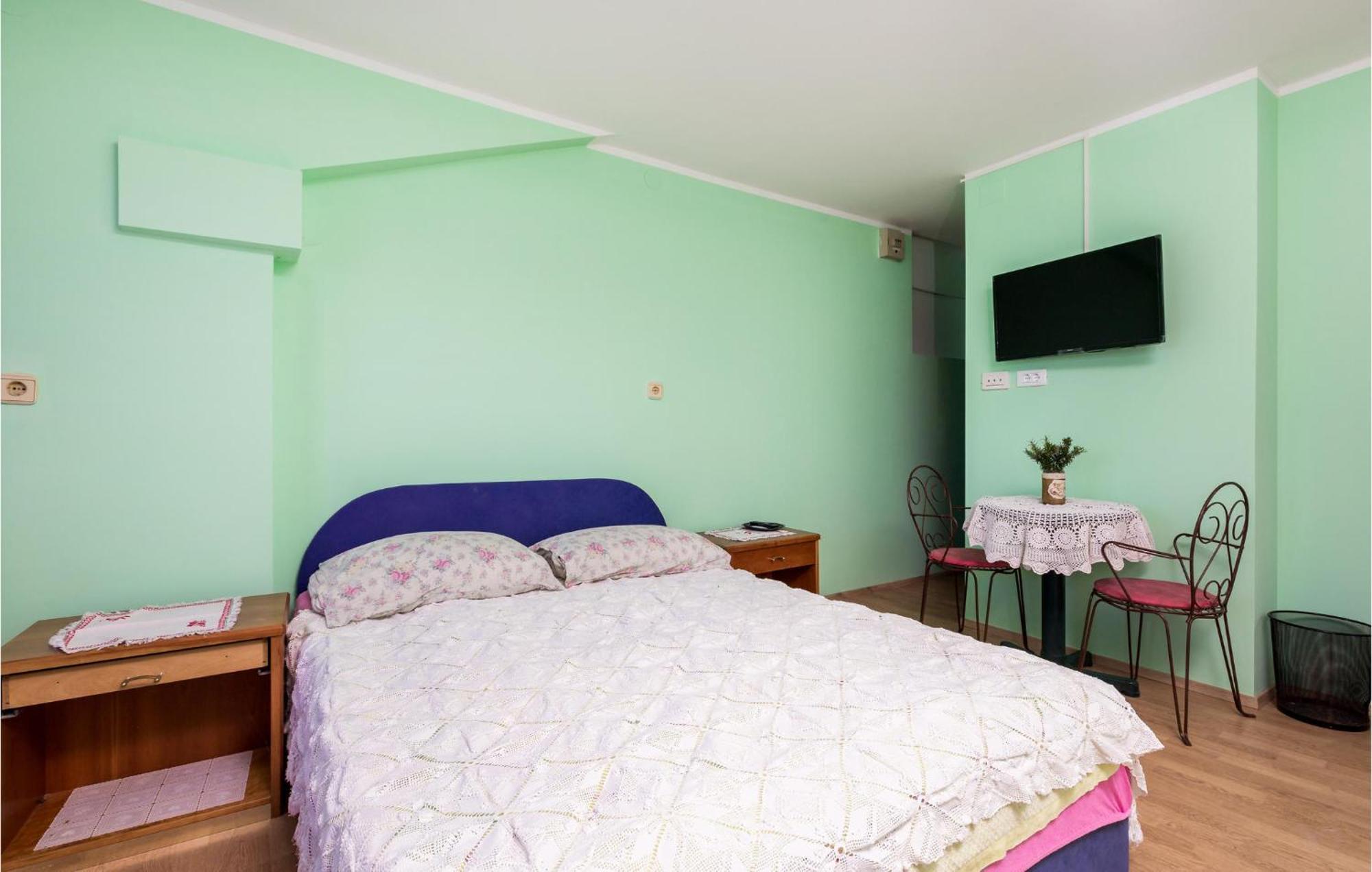 Cozy Apartment In Starigrad With House Sea View Luaran gambar